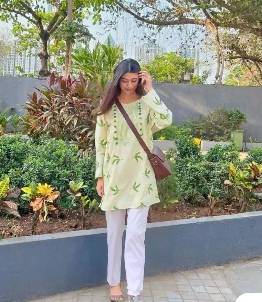 UP-04  :  Lawn soft lemon yellow