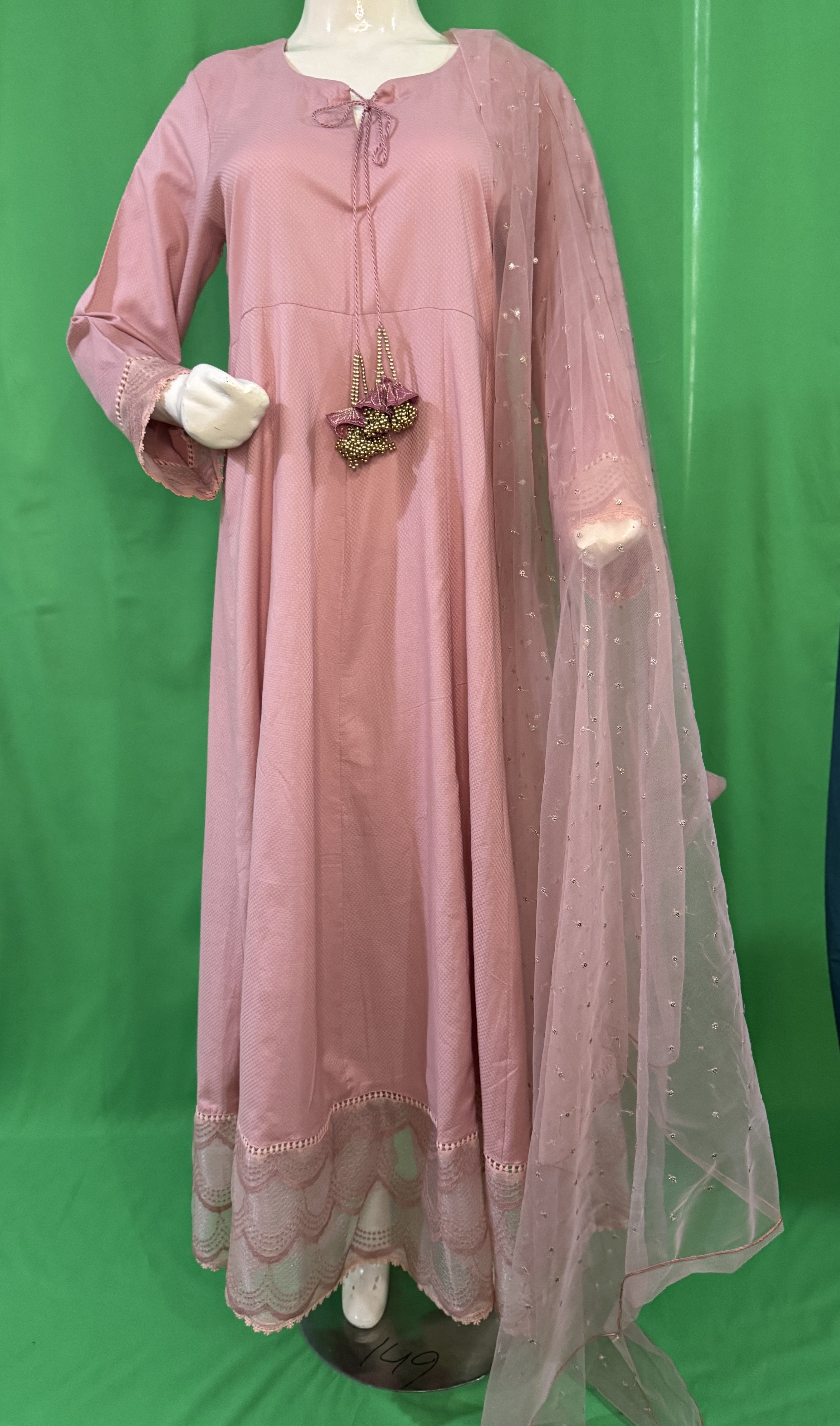 URG=12 P Self-print lawn long frock.