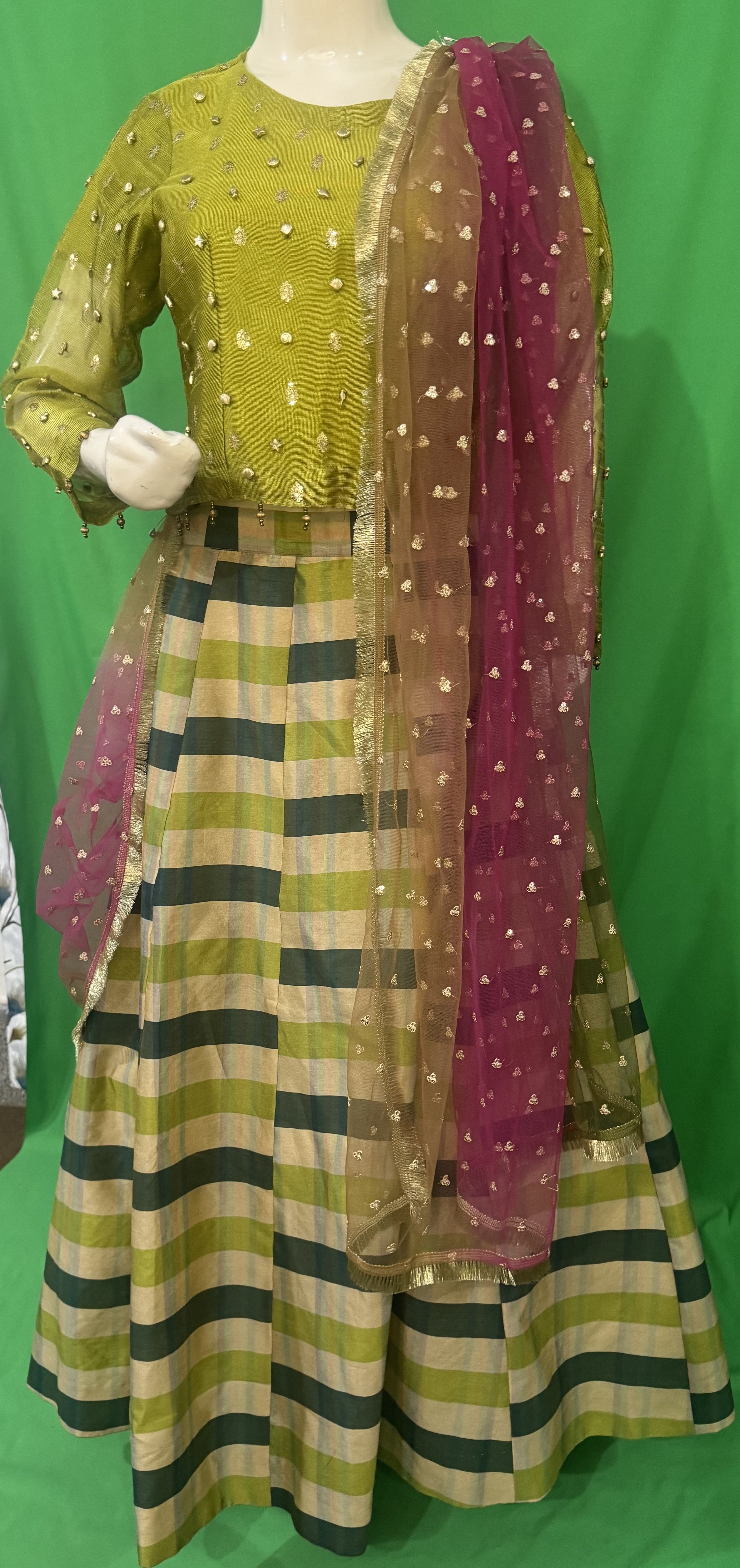 SH:16  Ghagra Choli Outfit